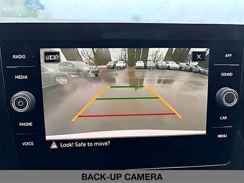 Used 2025 Volkswagen Taos SE w/ Panoramic Sunroof Package image 26