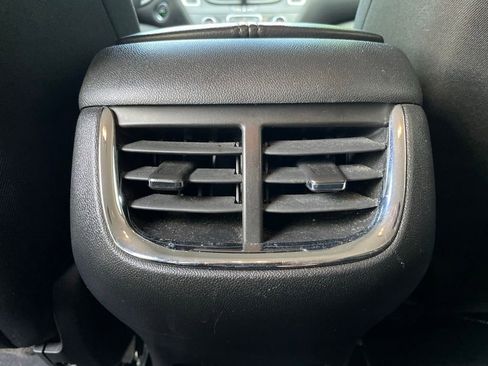 Used 2022 Chevrolet Malibu LT FWD image 27