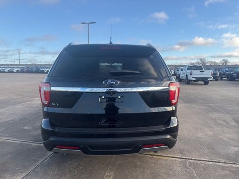 Used 2019 Ford Explorer XLT w/ Equipment Group 201A image 6