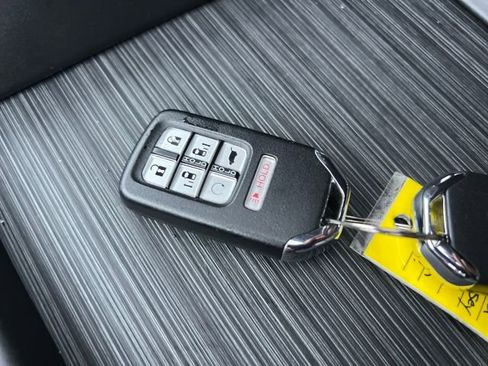Used 2023 Honda Odyssey Elite image 34