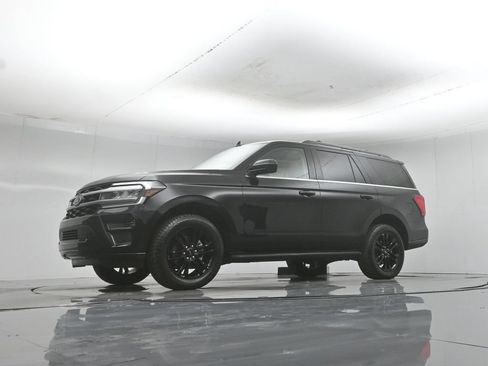 Certified 2024 Ford Expedition XLT AWD/4WD image 43
