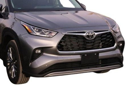 Used 2025 Toyota Highlander Platinum image 2