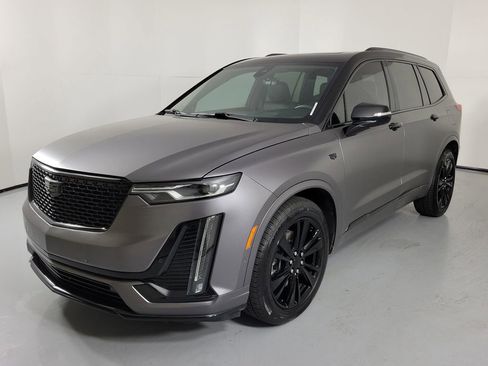 Certified 2024 Cadillac XT6 Premium Luxury w/ Technology Package FWD image 2