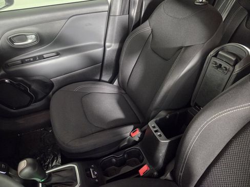 Used 2023 Jeep Renegade Altitude AWD/4WD image 22
