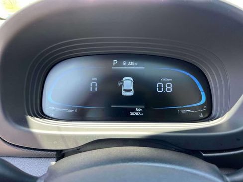 Used 2025 Hyundai Venue SEL FWD image 30