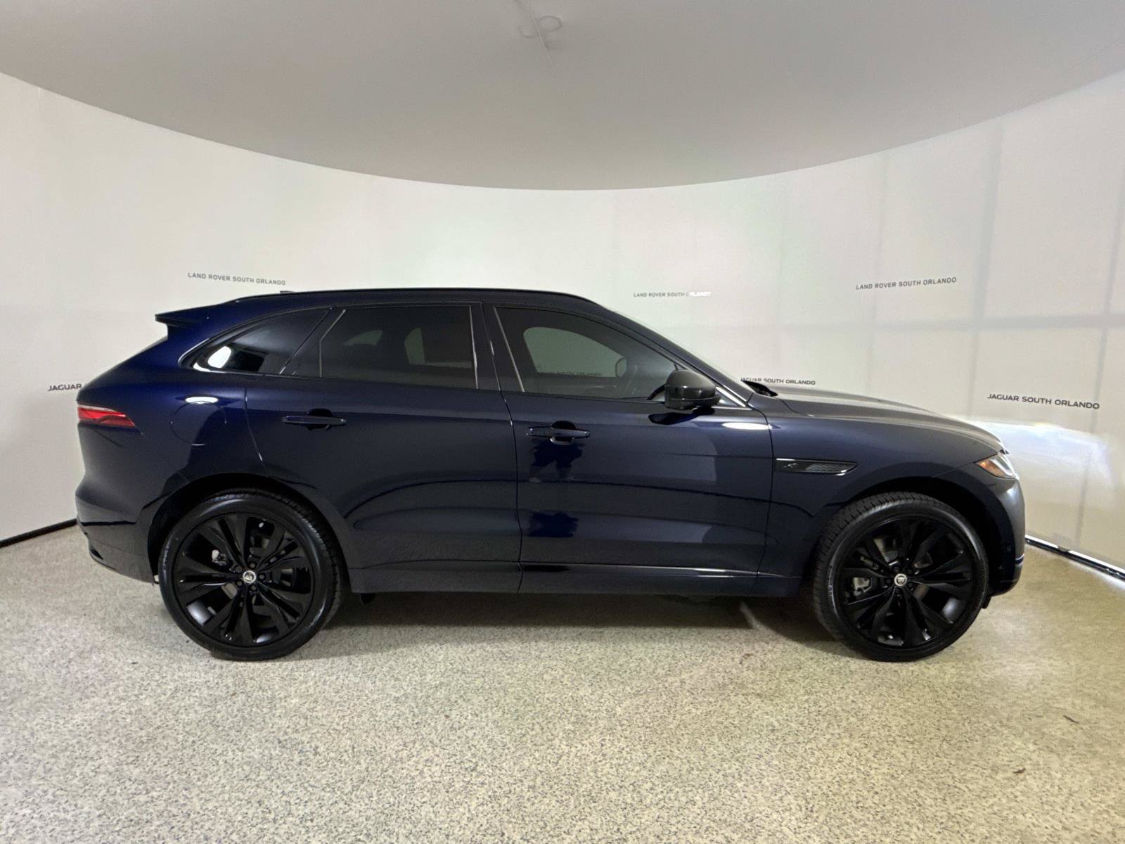 New 2026 Jaguar F-PACE R-Dynamic S AWD/4WD image 6