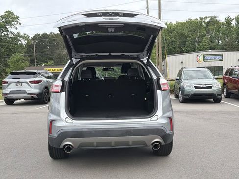 Used 2020 Ford Edge SEL w/ Convenience Package FWD image 16