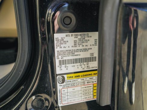 Used 2017 Ford Expedition Limited image 39