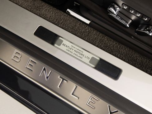 Used 2020 Bentley Continental GT AWD/4WD image 16