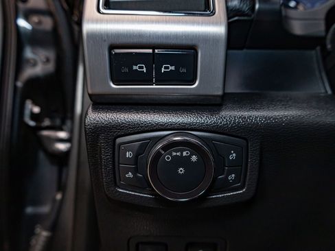 Used 2019 Ford F250 Platinum w/ Platinum Ultimate Package image 18