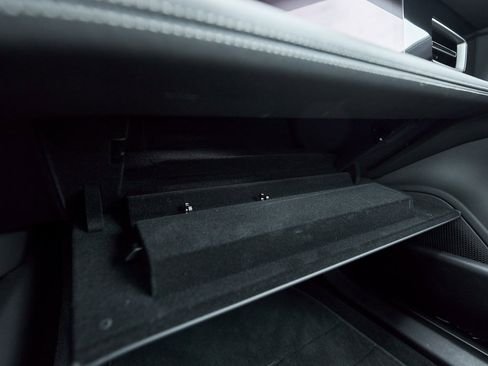 Used 2025 Porsche Taycan Turbo S w/ Premium Package image 83