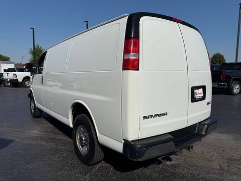 Used 2020 GMC Savana 3500 w/ Driver Convenience Package RWD image 5