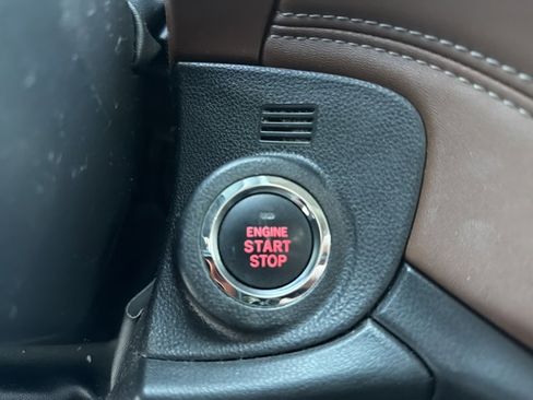 Used 2022 Subaru Outback Touring XT w/ Popular Package #2 image 23