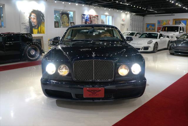 Used 2007 Bentley Azure RWD image 4