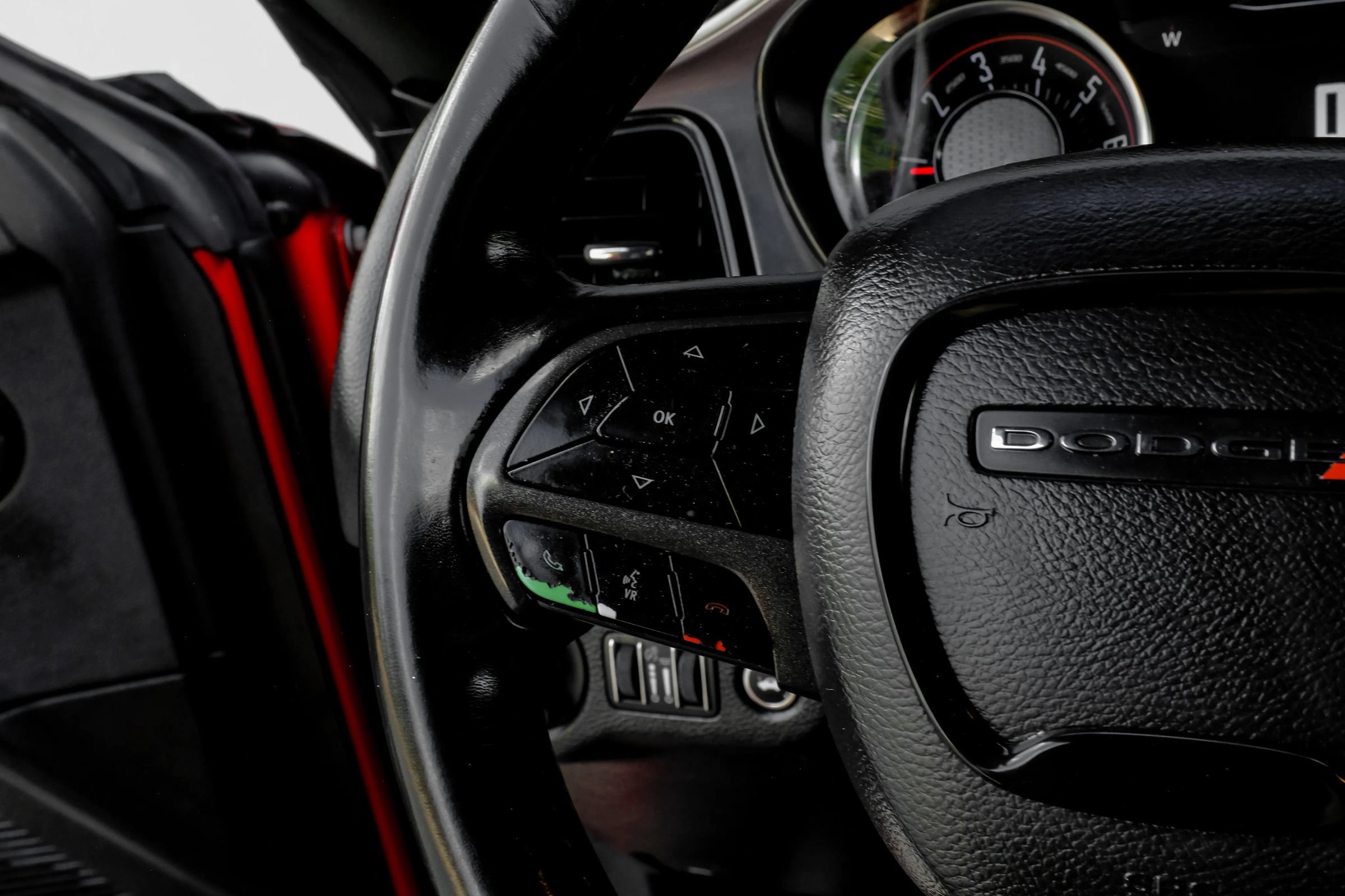Used 2019 Dodge Challenger SXT RWD image 23