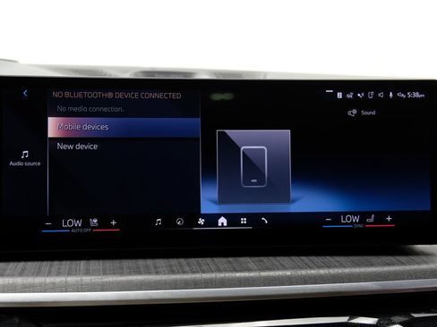 Used 2025 BMW ALPINA XB7 AWD/4WD image 40