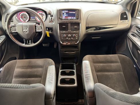 Used 2019 Dodge Grand Caravan SE FWD image 22