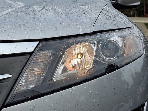 Used 2010 Honda Crosstour EX-L image 10