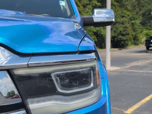 Used 2022 RAM 1500 Laramie AWD/4WD image 13
