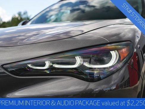 New 2025 Alfa Romeo Stelvio Sprint image 3