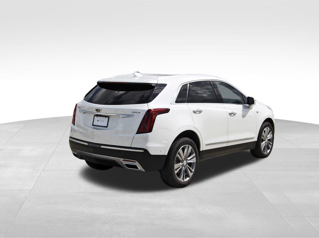 Certified 2023 Cadillac XT5 Premium Luxury w/ Technology Package FWD image 4