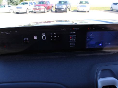 Used 2025 Ford Expedition Max Active AWD/4WD image 16