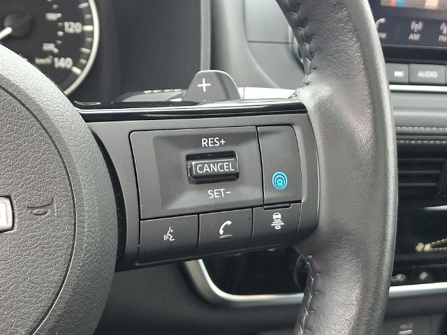 Used 2023 Nissan Rogue SL AWD/4WD image 8