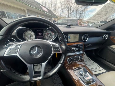 Used 2016 Mercedes-Benz SLK 300 image 30