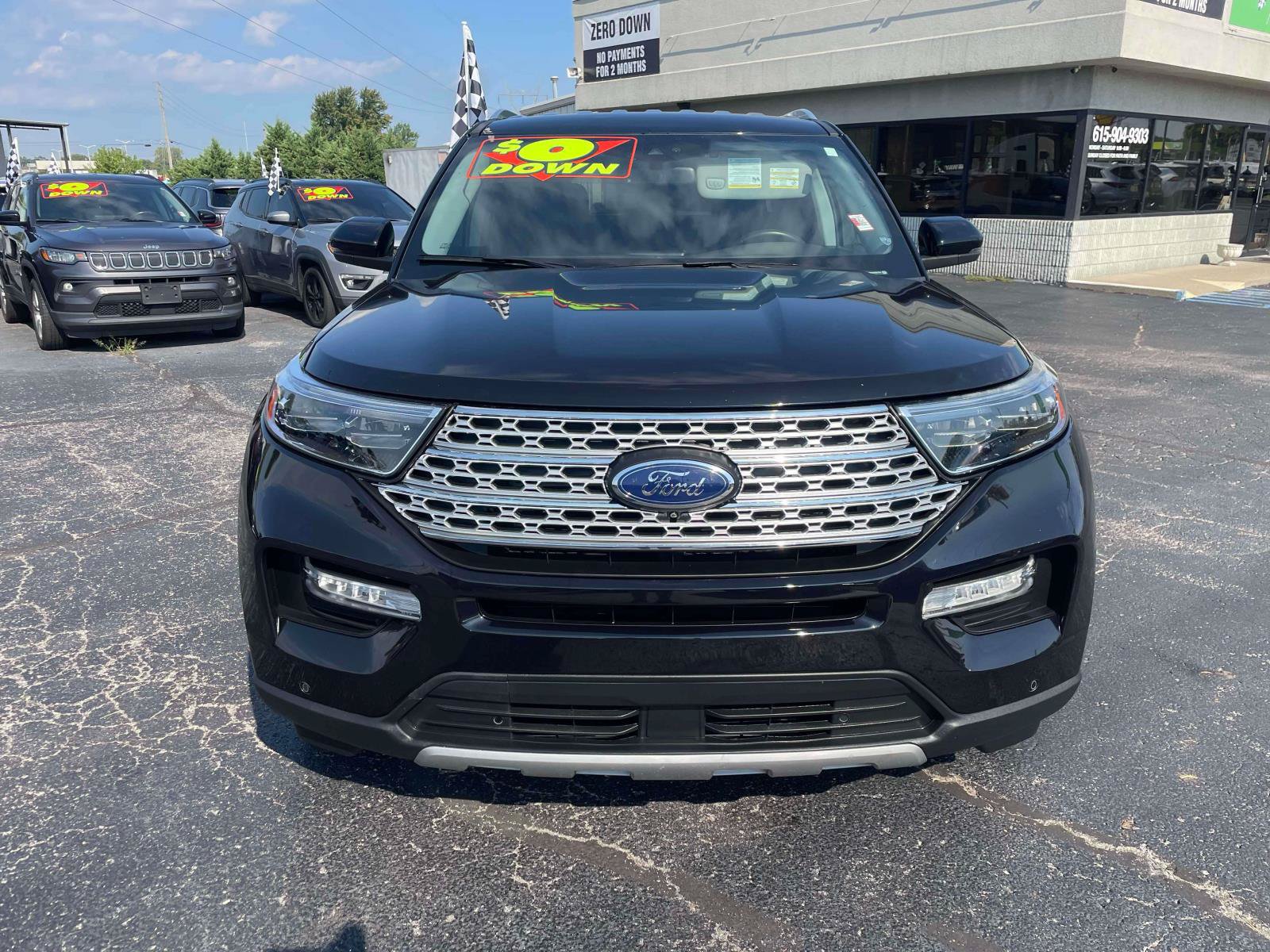 Used 2021 Ford Explorer Limited w/ Equipment Group 301A AWD/4WD image 2