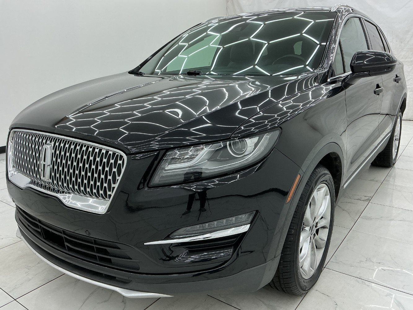 Used 2019 Lincoln MKC Select w/ Select Plus Package AWD/4WD image 1