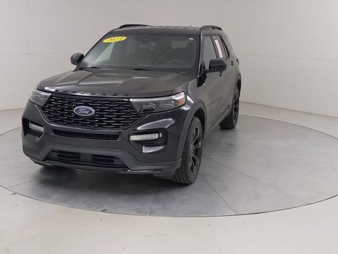Certified 2023 Ford Explorer ST-Line AWD/4WD image 10