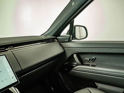 Used 2024 Land Rover Range Rover Sport Dynamic SE image 27