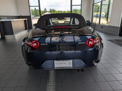 New 2026 MAZDA MX-5 Miata Club w/ Weather Package RWD image 3