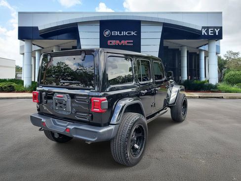 Used 2020 Jeep Wrangler Unlimited Sahara AWD/4WD image 4
