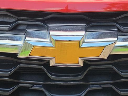 Used 2024 Chevrolet Trax LT w/ Driver Confidence Package FWD image 30