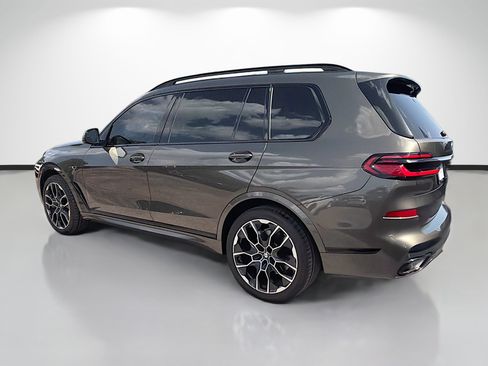 Used 2026 BMW X7 xDrive40i w/ Executive Package AWD/4WD image 5