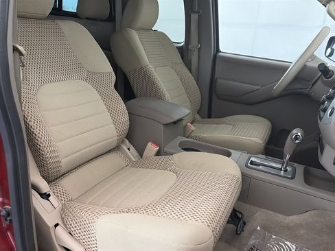 Used 2014 Nissan Frontier SV w/ SV Value Truck Package image 29