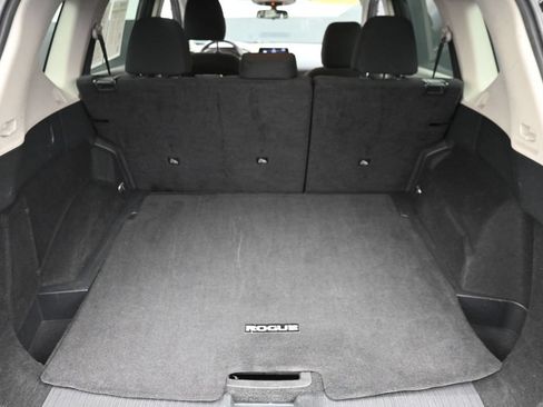 Used 2023 Nissan Rogue S AWD/4WD image 11