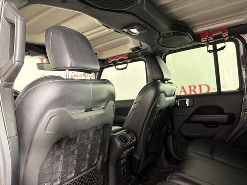 Used 2018 Jeep Wrangler Unlimited Rubicon AWD/4WD image 14