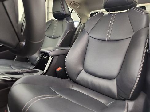 Used 2025 Toyota Corolla XLE FWD image 13