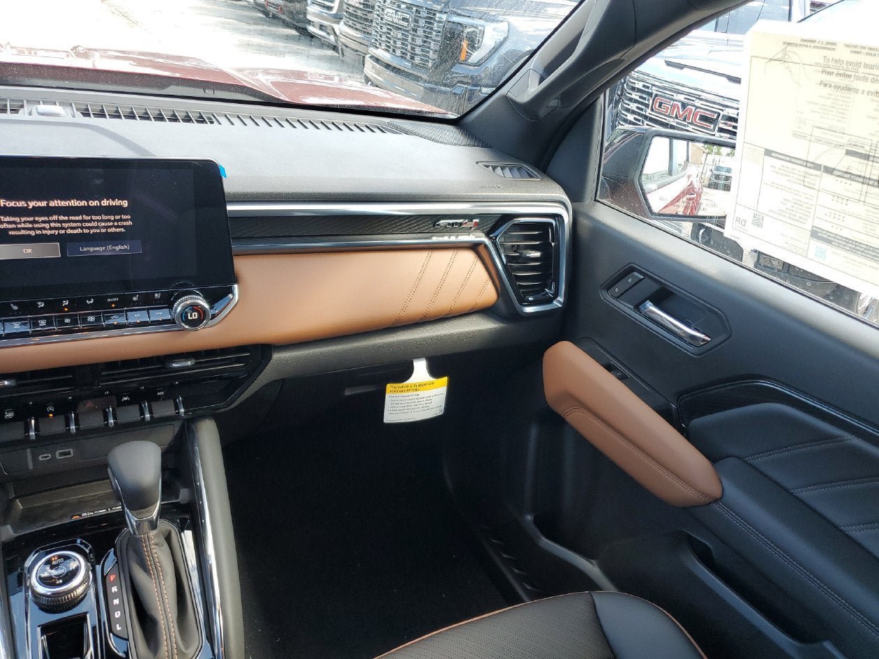 New 2026 GMC Canyon AT4 w/ AT4 Premium Package AWD/4WD image 15