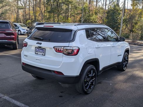 New 2026 Jeep Compass Latitude image 5