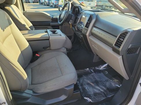 Certified 2022 Ford F550 XLT image 17