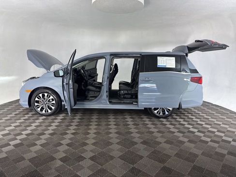 Certified 2025 Honda Odyssey Elite image 11