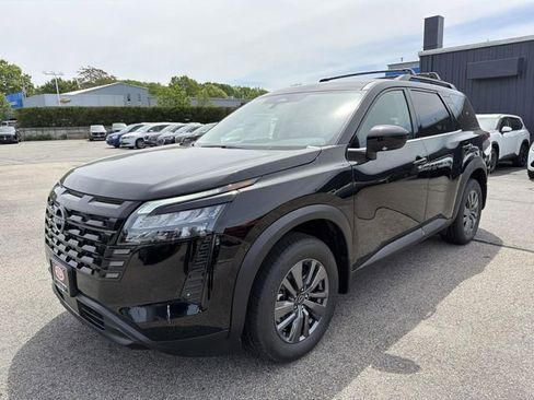 New 2026 Nissan Pathfinder SV AWD/4WD image 1