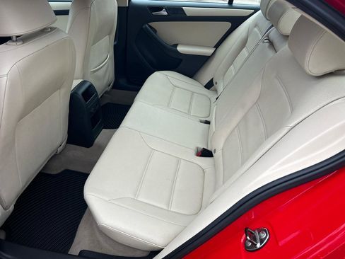 Used 2012 Volkswagen Jetta SE image 11