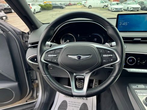 Used 2025 Genesis GV70 3.5T Sport image 12