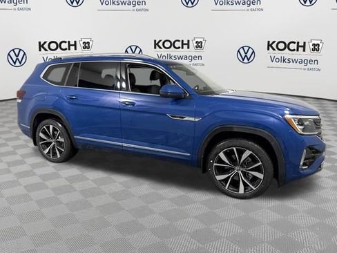 Used 2025 Volkswagen Atlas SEL Premium R-Line image 8