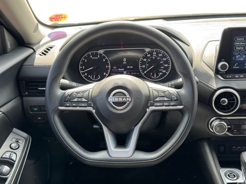 Used 2024 Nissan Sentra SV FWD image 13