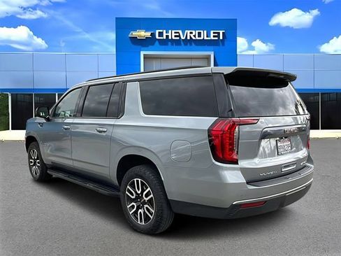Used 2024 GMC Yukon XL AT4 w/ Technology Package AWD/4WD image 5